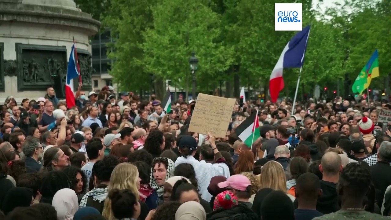 Nach Attacke in französischer Moschee: Mutmaßlicher Täter stellt sich