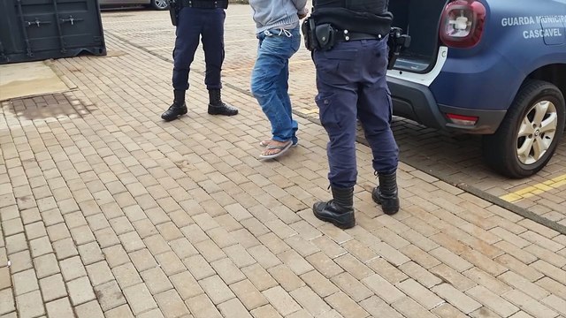 Homem com mandado de prisão por tráfico é detido pela GM no Bairro Neva