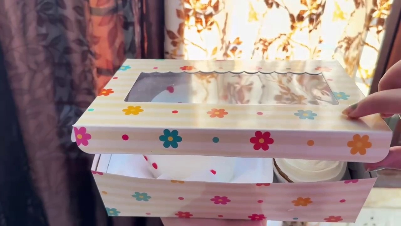 2 Cupcakes + 1 Bento Cake = Sweetest Trio Ever! 💕 | Mini Dessert Box