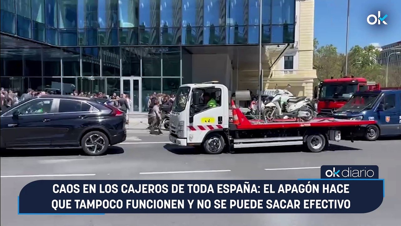 Caos en los cajeros de toda España: el apagón hace que tampoco funcionen y no se puede sacar efectivo