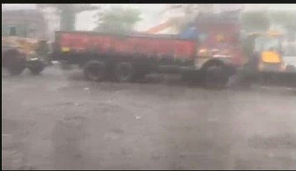Changed weather: तेज हवा चली, ओले गिरे, झमाझम बारिश ने तपन की उतारी गर्मी