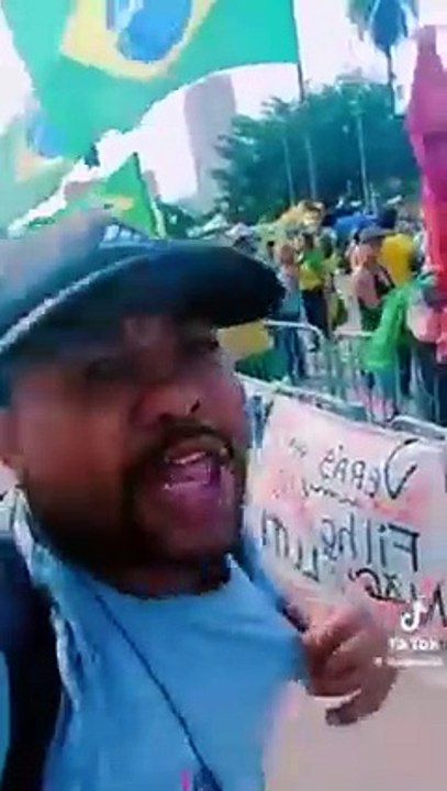 nadando na lagrima dos bolsominions kkkk
