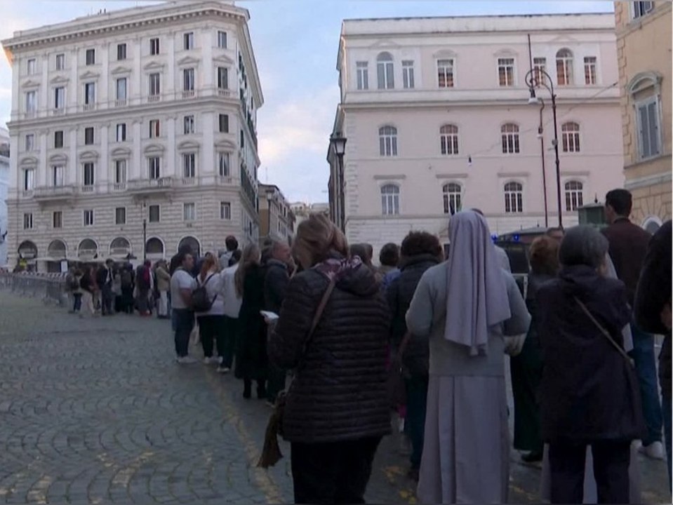 Riesen-Ansturm auf Papst Franziskus' letzte Ruhestätte