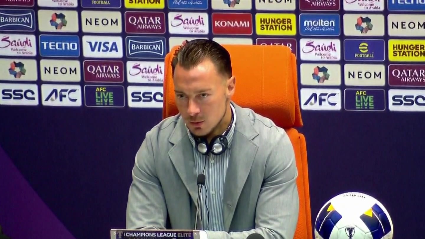 AR 28 AL AHLI COACH VTC