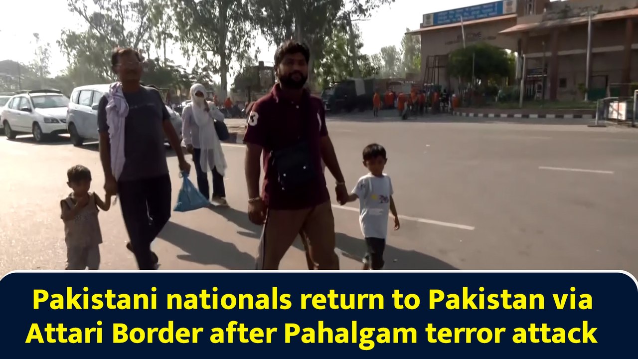 Pakistani nationals return to Pakistan via Attari Border after Pahalgam terror attack