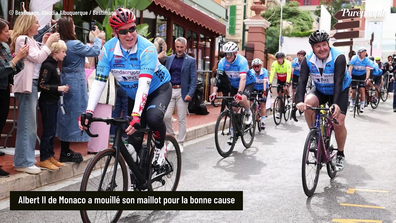 Quand Albert de Monaco mouille le maillot, la princesse Charlene joue les supportrices rock en cuir