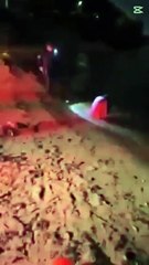 Mistério: Mulher vestida de branco é encontrada por policiais ensanguentada às 3h da madrugada