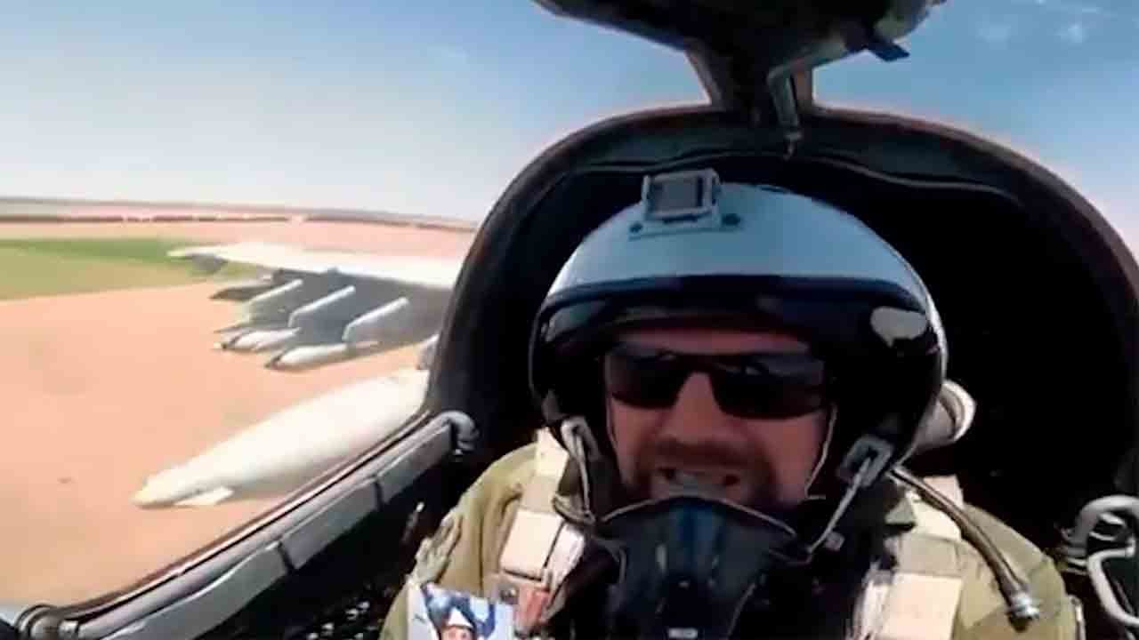 試練と英雄：ウクライナのSu-25パイロット、息子を失いながらも戦闘に復帰、その物語が映画化