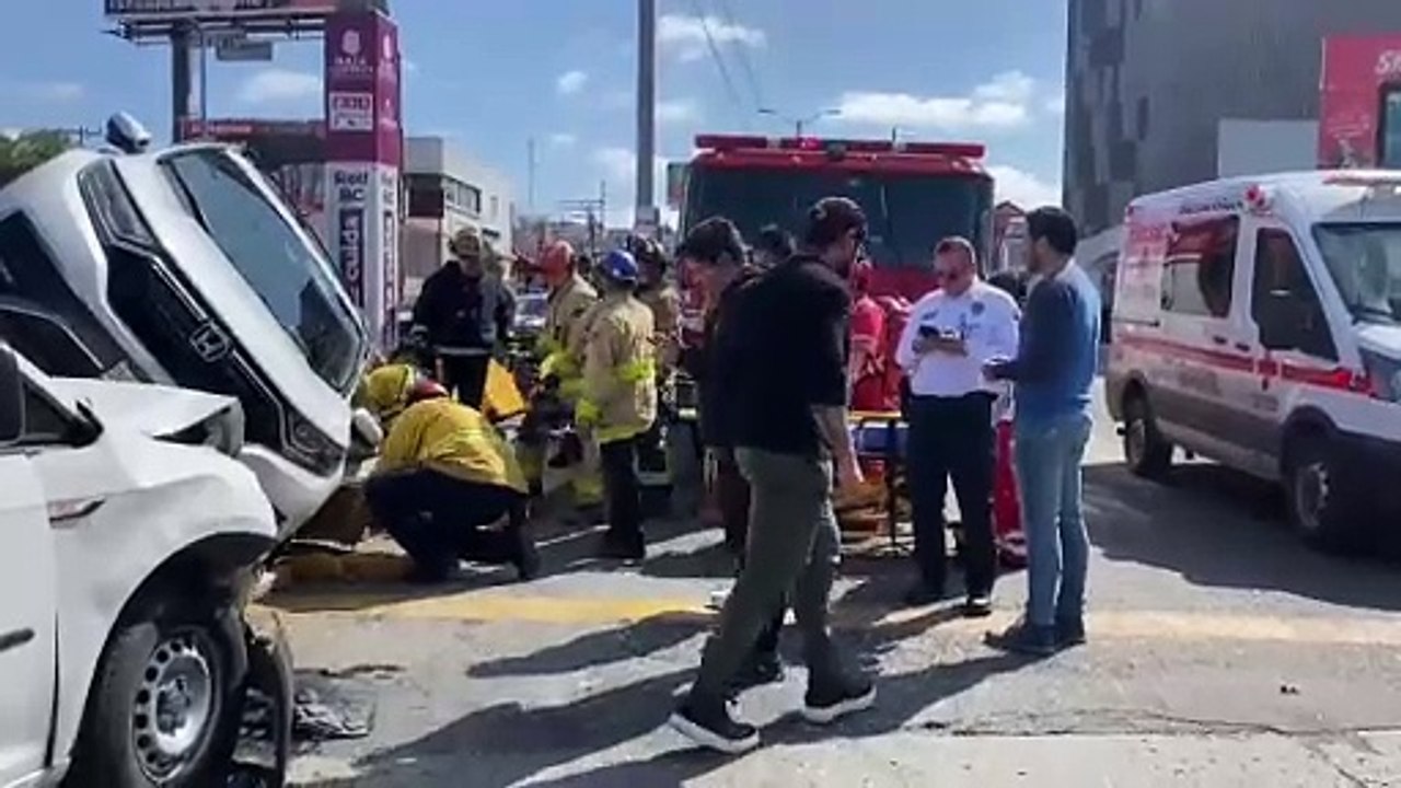 Choque múltiple en Zona Urbana Río en Tijuana