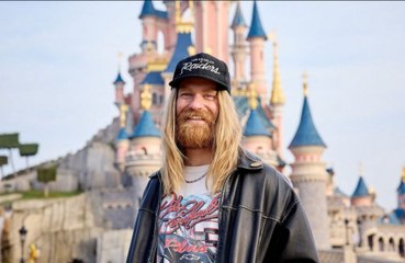 Sam Ryder wants to perform a duet with Mickey Mouse!