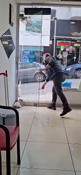 Sinop’ta berber ile martının sıra dışı dostluğu