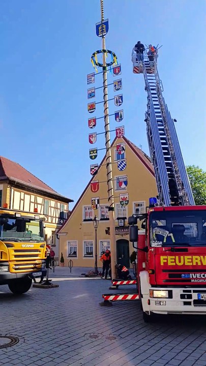 Gunzenhausen Maibaum 2025 Mix