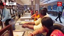 सोने के दाम में भारी उछाल, फिर भी अक्षय तृतीया के लिए लोगों में खरीददारी को लेकर उत्साह