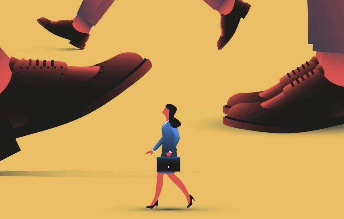 Ce trop faible nombre de postes-clés du pouvoir occupés par des femmes