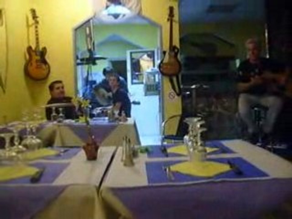 Mathieu D. - Petit Théo (live @ Mama Corsica)