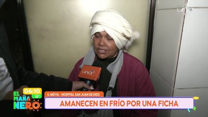 PACIENTES HACEN FILA