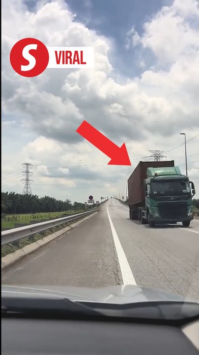 Lorry river in viral SKVE bridge clip investigated for reckless driving