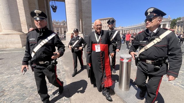 Roma, verso il Conclave: il cardinale, «avremo il Papa in un paio di giorni»