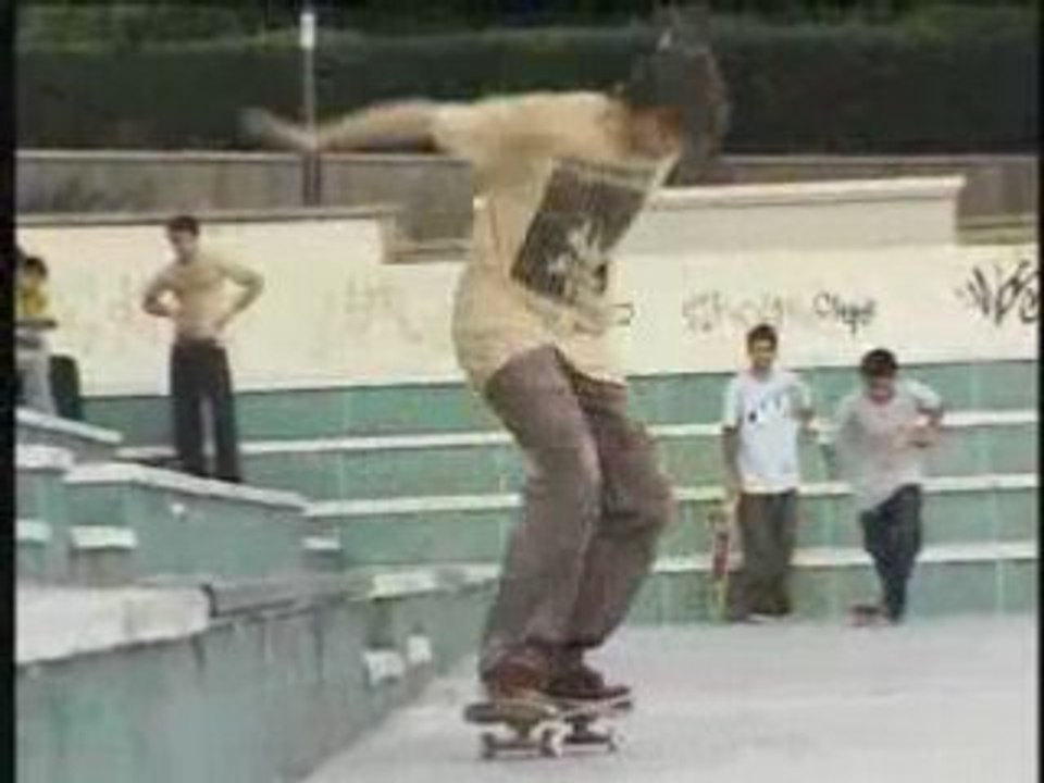 DEMO BONES