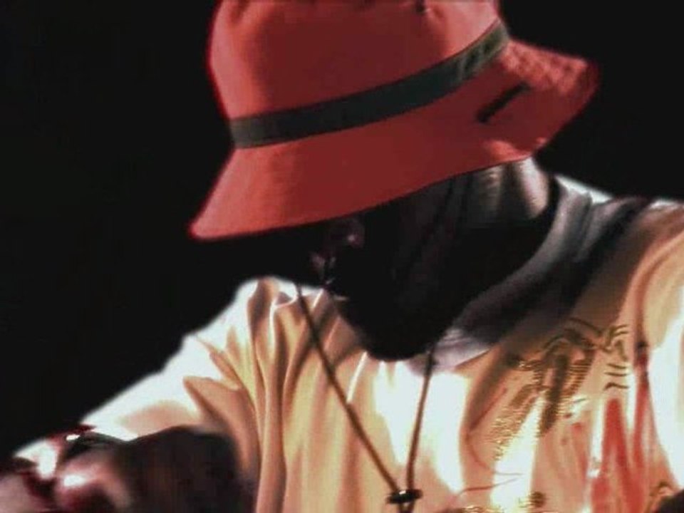clip "Attaque de force" de Djuruwa