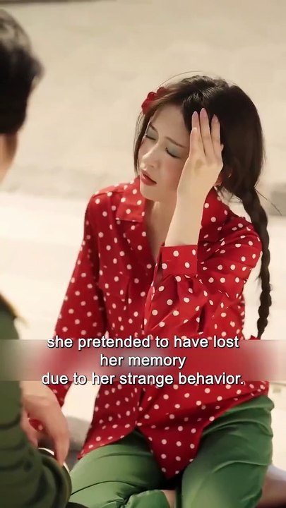 She Time-Traveled into a Toxic Marriage, But a Runway Show Changed Everything