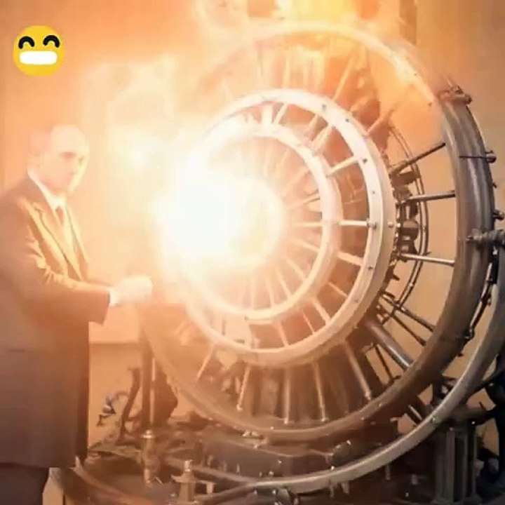 A Russian physicist developed a device for  travel.  #anecdotas #anecdote #funny #humor #russia