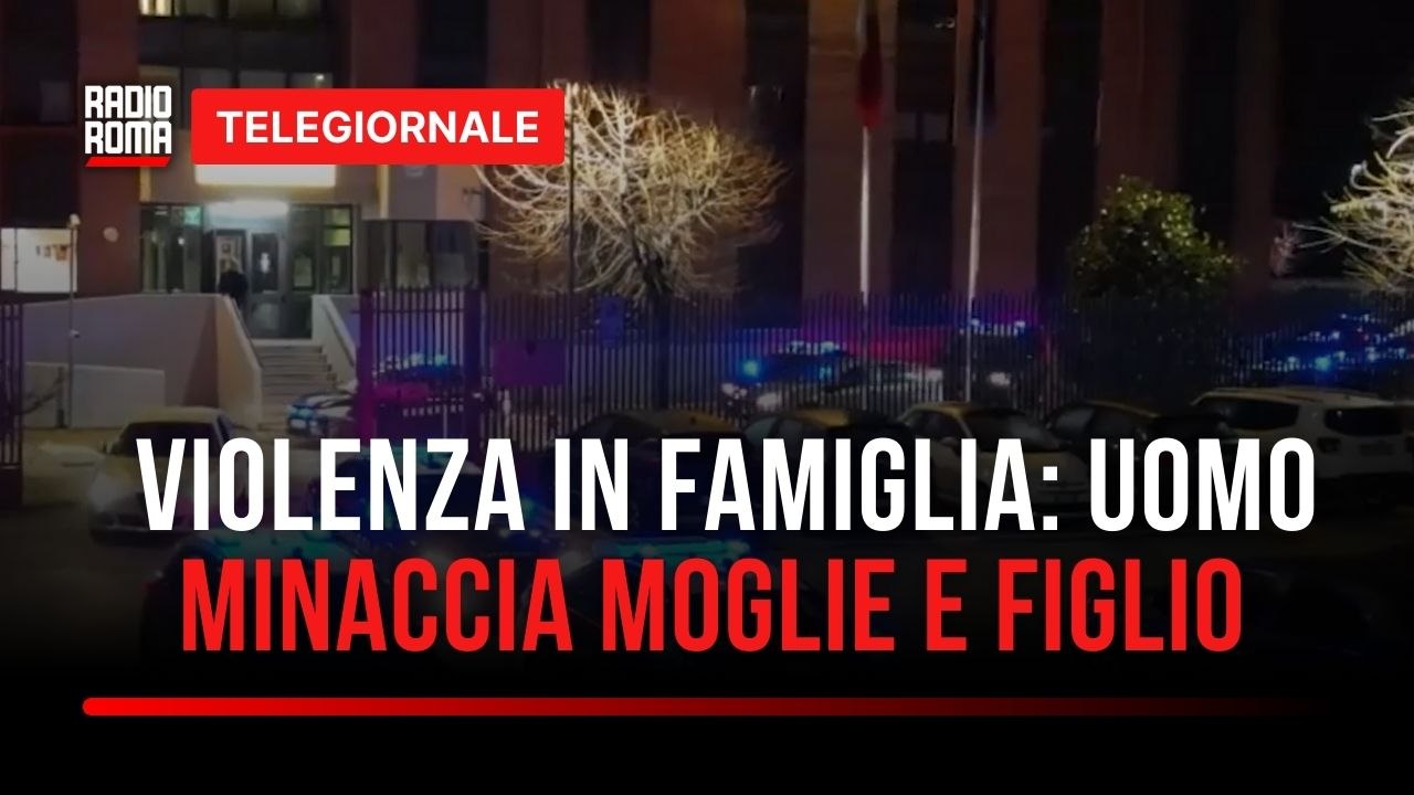 Minaccia moglie e figlio con una mannaia, arrestato 52enne