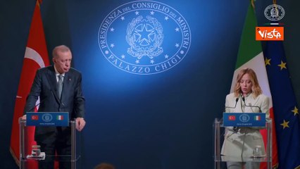 Guerra Ucraina, Meloni: Incontro Trump-Zelensky a San Pietro? "Speriamo sia il punto svolta"