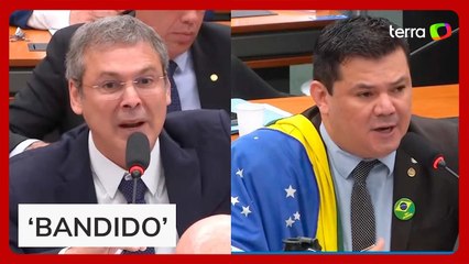 Gilvan da Federal e Lindbergh Farias brigam durante reunião da comissão de Segurança