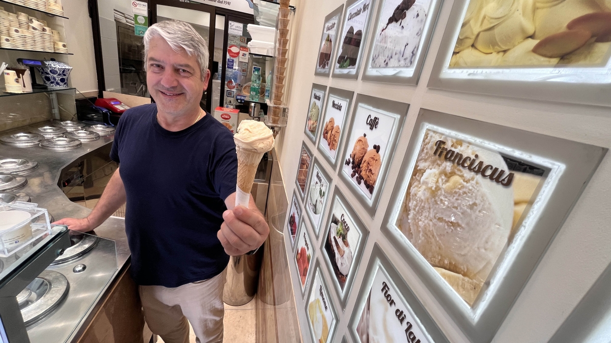 Video Borgo Pio, piace il gelato «Franciscus», gusto ai 5 cereali dedicato a Bergoglio