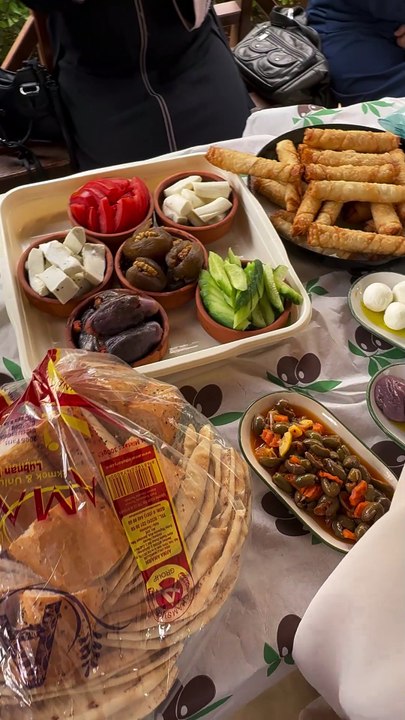 فطور صباح ولمّة حلوة مع الجيران… أجواء ولا أروع! 🥰☕ (8)