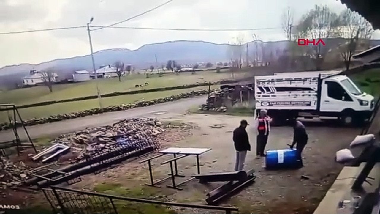 Varil patladı, atölye bir anda savaş alanına döndü!