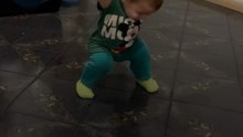 "خفف وزن والعب صح" 😂  أصغر بطل رفع أثقال في العالم 😅🏋️‍♂️