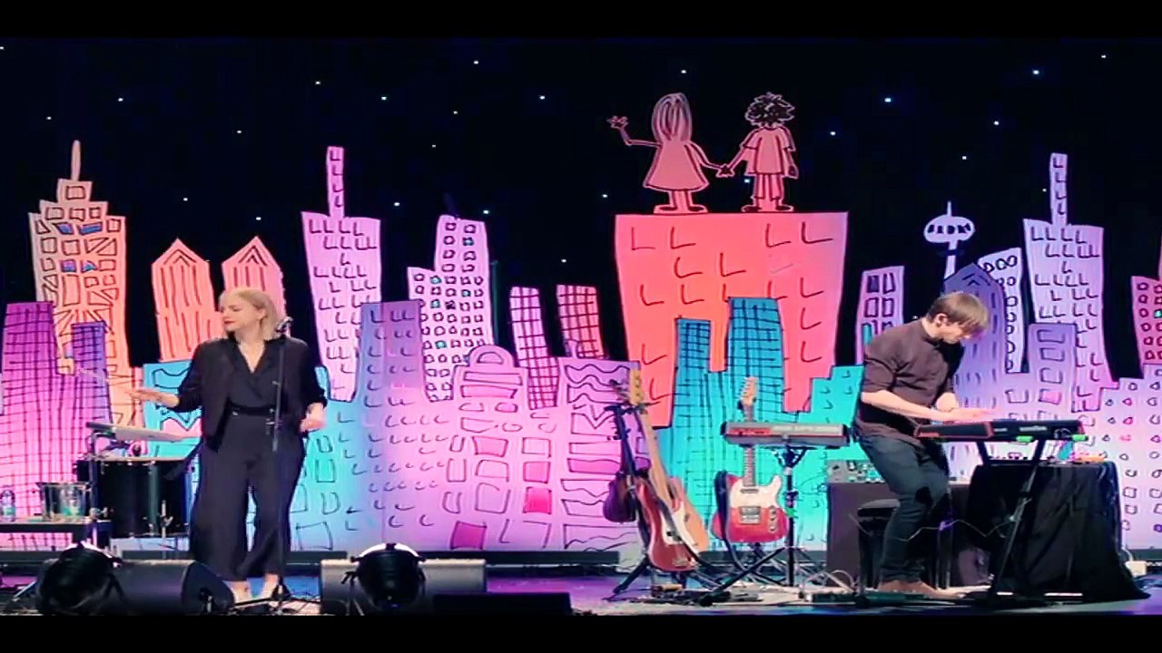 JULIA ENGELMANN — Lass Mich Mal Ne Nacht Drüber Tanzen | Jetzt, Baby! - Poesie und Musik - Live aus dem Admiralspalast Berlin (2018)