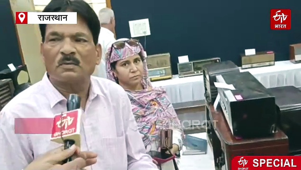 एक ताने ने ऐसा जुनून पैदा किया कि दिनेश ने कर डाला 1200 से ज्यादा रेडियो का कलेक्शन