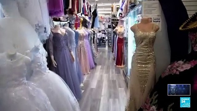 Comercios e iglesias en Chicago se vacían de latinos por temor a las redadas (6/7)