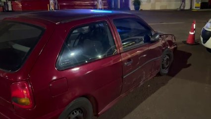 Fiat Argo e Gol se envolvem em acidente na Avenida Rocha Pombo