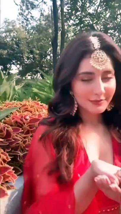 ✨ Raashi Khanna Vertical Edit | Stunning Looks & Graceful Vibes