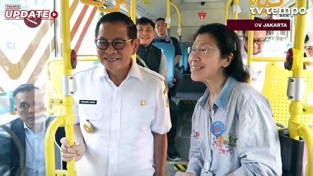 ASN Jakata Wajib Naik Angkutan Umum, Pramono Anung Naik Transjakarta Berangkat Kerja