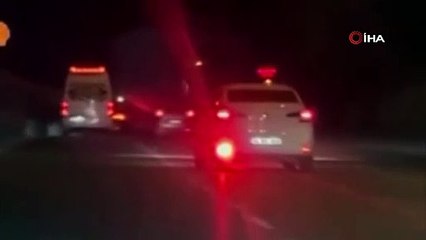 Trafikte iki ''inatçı keçi''nin ölümüne yol vermeme inadı kamerada!