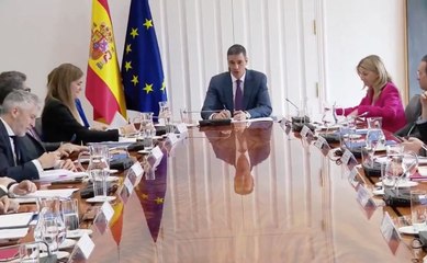 ¡Manda huevos! Sánchez, preocupado por la tortilla con cebolla o sin ella en pleno gran apagón