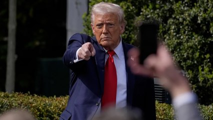 Fin de las pajitas de papel y de la "tontería de la diversidad", Trump saca pecho de sus 100 días