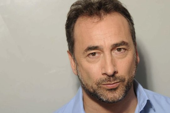 Alil Vardar, figure du théâtre de boulevard, accusé par vingt comédiennes