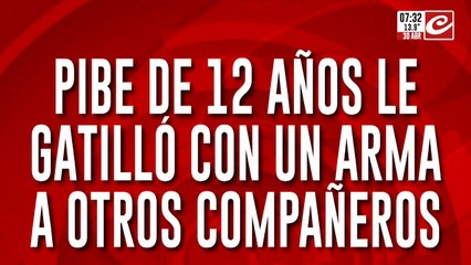 Tremendo: llevó un arma a la escuela y les gatilló a varios de sus compañeros
