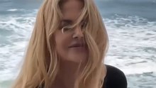Wauw! Nicole Kidman verbluft fans met gewaagde fotoshoot op Frans strand