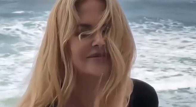 Wauw! Nicole Kidman verbluft fans met gewaagde fotoshoot op Frans strand