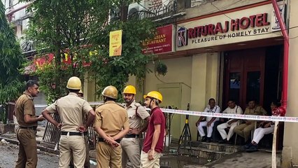 Al menos 15 personas mueren en un incendio en un hotel de India