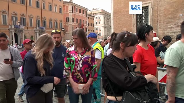 Papa Francesco, le voci dei fedeli in visita alla tomba a Santa Maria Maggiore