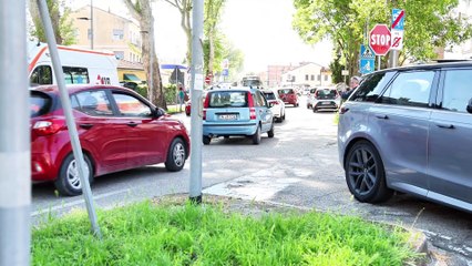 Ferrara, madre e figlia investite in via Comacchio