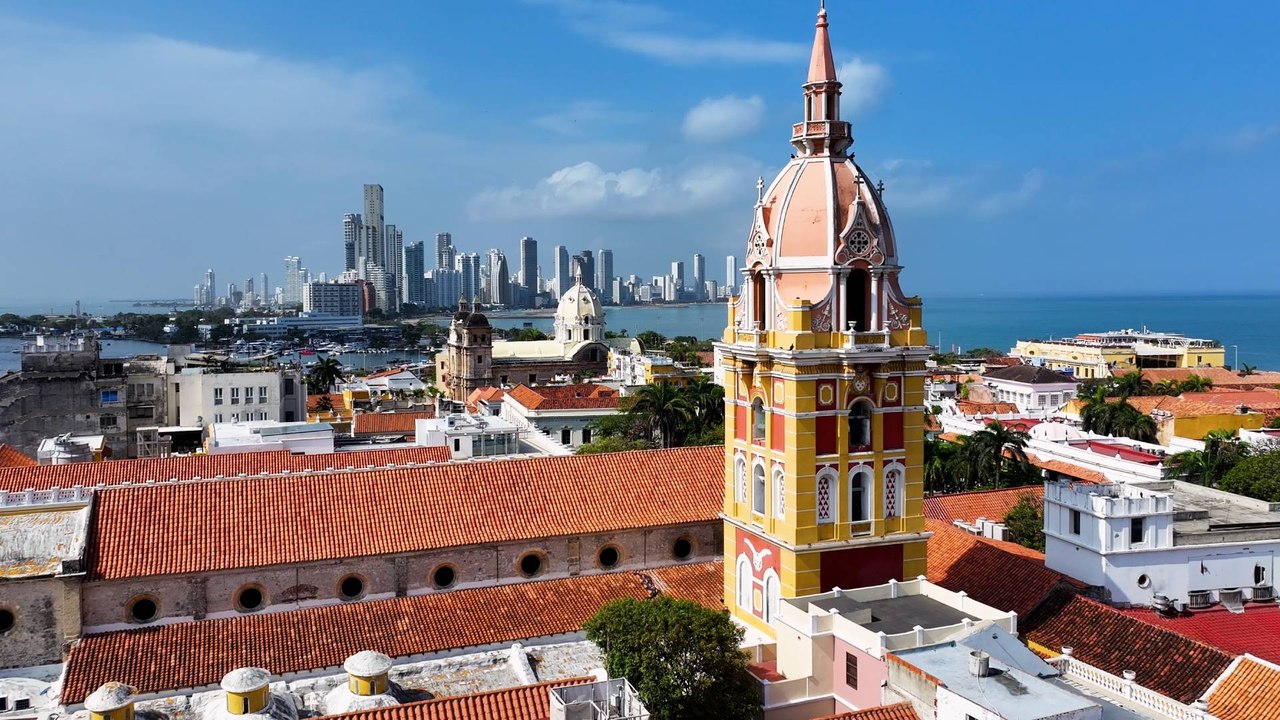 Cartagena suspende eventos públicos en solidaridad con la Policía tras ola de violencia